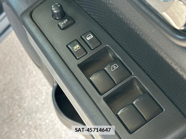 Nissan X-TRAIL 2011-10 7808938-16