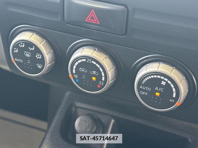 Nissan X-TRAIL 2011-10 7808938-6