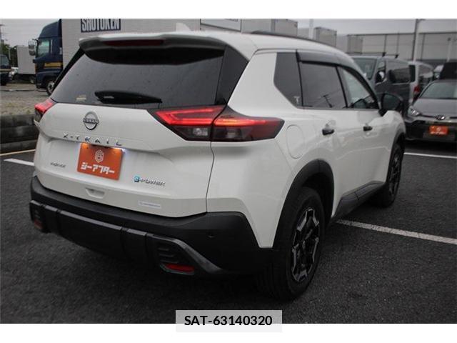 Nissan X-TRAIL 2022-08 7809369-13