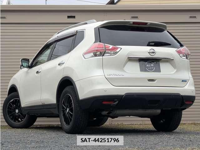 Nissan X-TRAIL 2015-08 7810040-4