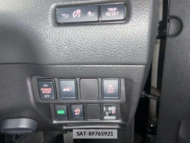 Nissan X-TRAIL 2021-08 7810368-13