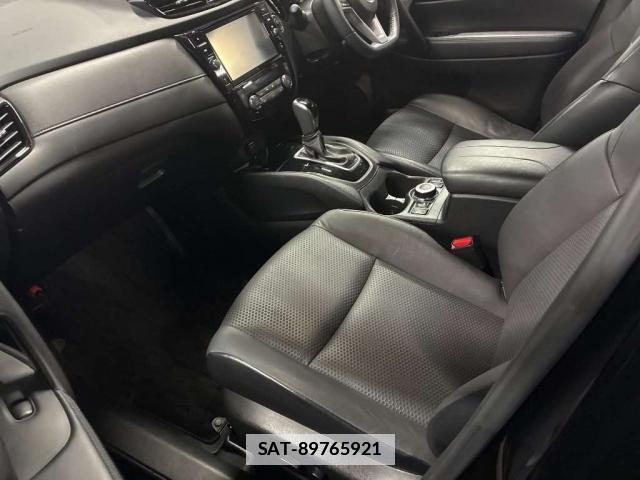 Nissan X-TRAIL 2021-08 7810368-14