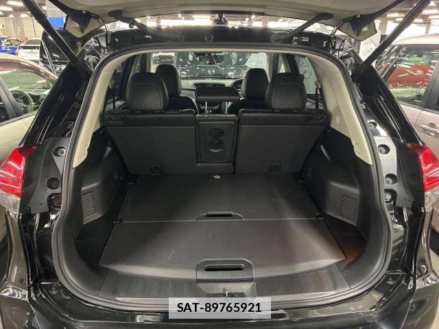 Nissan X-TRAIL 2021-08 7810368-15