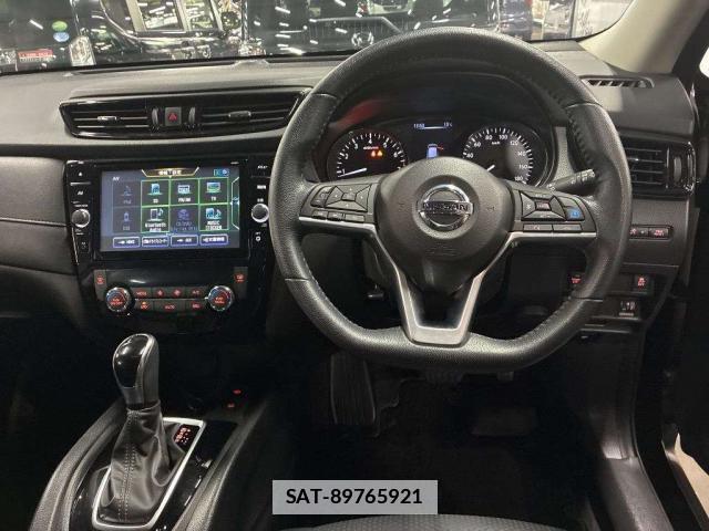 Nissan X-TRAIL 2021-08 7810368-2