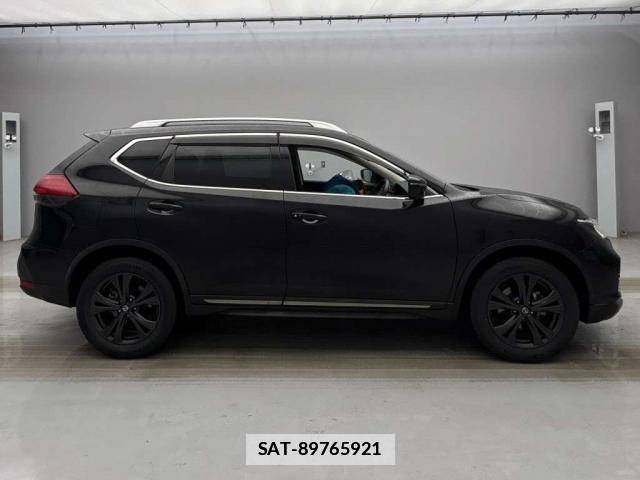 Nissan X-TRAIL 2021-08 7810368-4