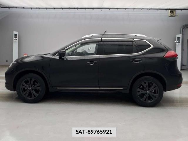Nissan X-TRAIL 2021-08 7810368-5