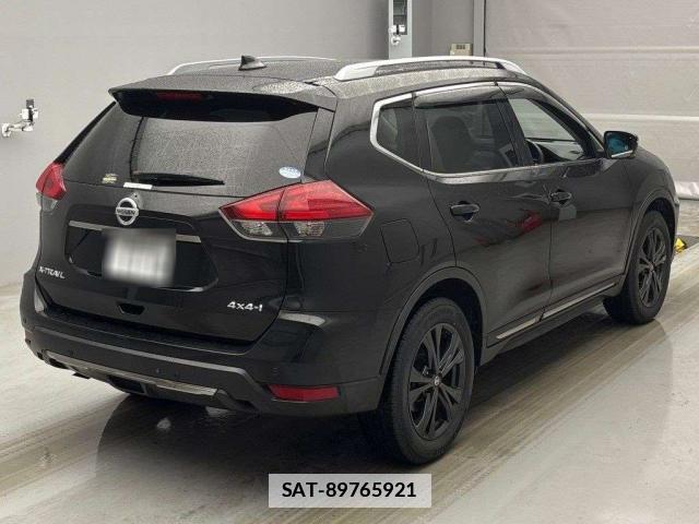 Nissan X-TRAIL 2021-08 7810368-9