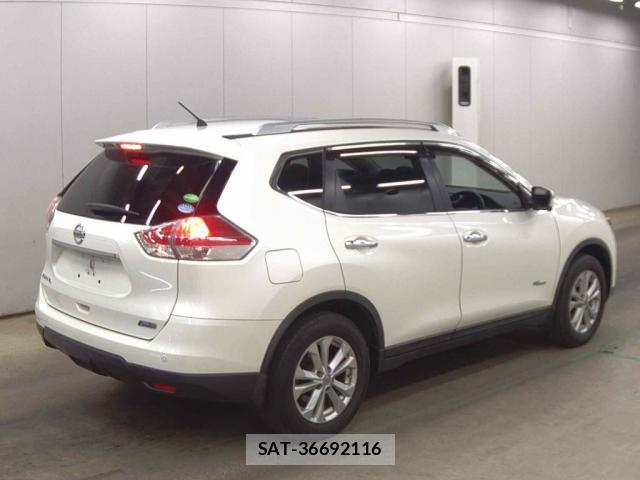 Nissan X-TRAIL 2016-02 7810390-4