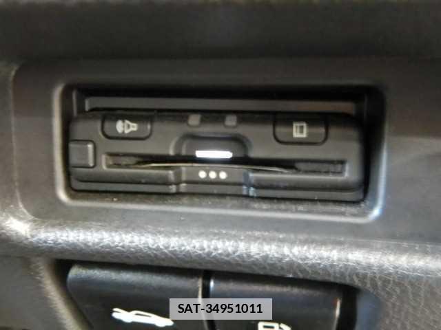 Nissan X-TRAIL 2021-04 7810895-12