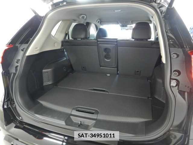 Nissan X-TRAIL 2021-04 7810895-18