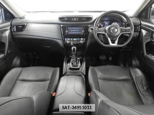 Nissan X-TRAIL 2021-04 7810895-2