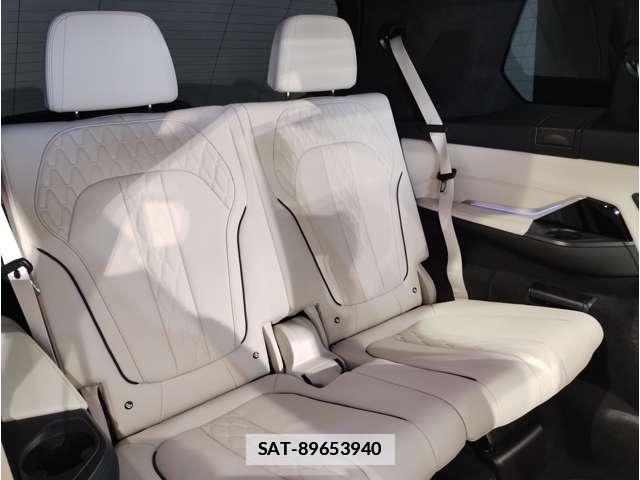 Bmw X7 2024-06 7810168-10