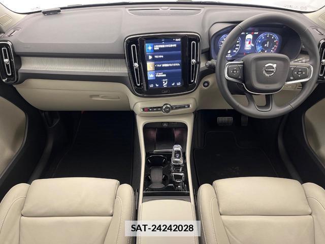 Volvo XC40 2021-12 7793595-1