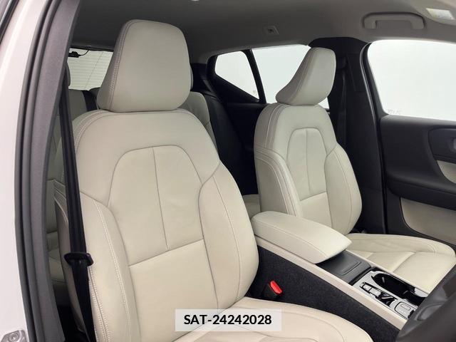 Volvo XC40 2021-12 7793595-11