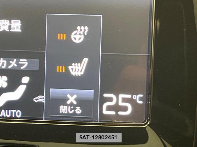 Volvo XC40 2021-03 7793596-8
