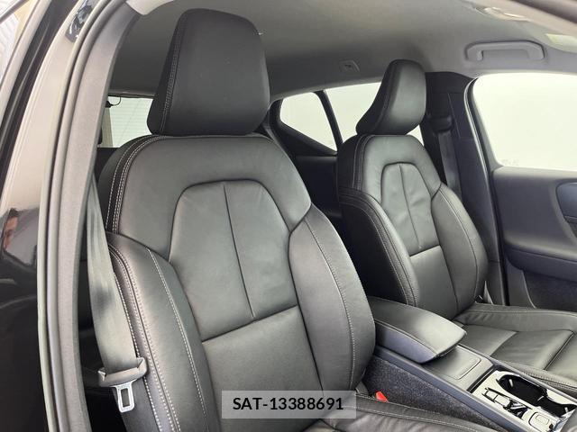 Volvo XC40 2022-09 7793599-11