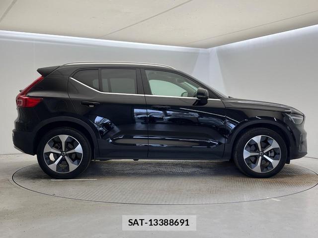 Volvo XC40 2022-09 7793599-18