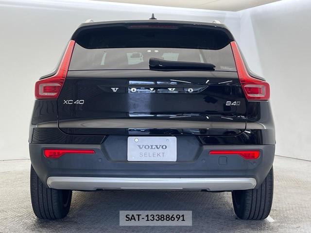 Volvo XC40 2022-09 7793599-19