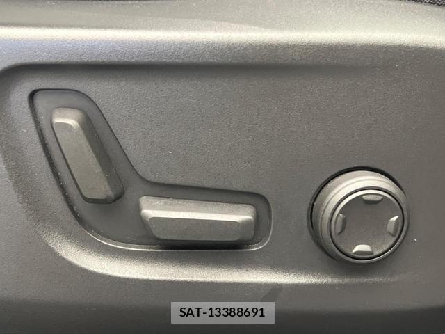 Volvo XC40 2022-09 7793599-8
