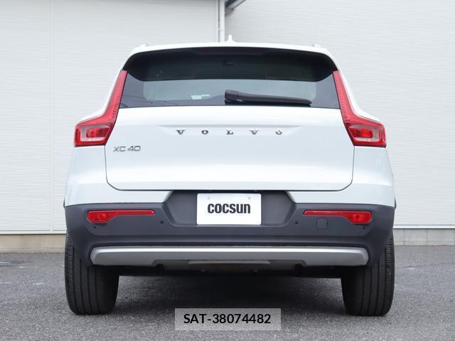Volvo XC40 2018-12 7794492-8