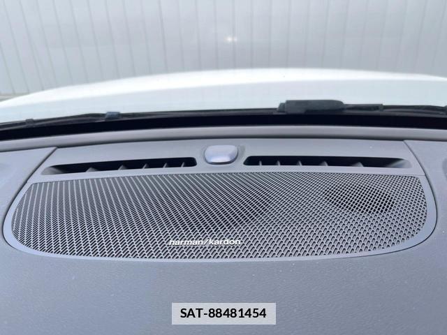 Volvo XC40 2024-09 7794515-4