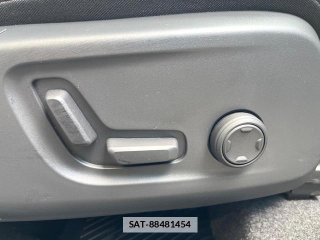 Volvo XC40 2024-09 7794515-8