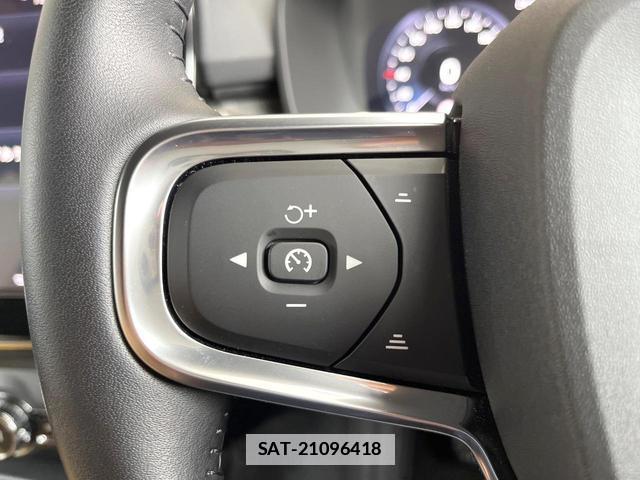 Volvo XC40 2021-07 7794517-11