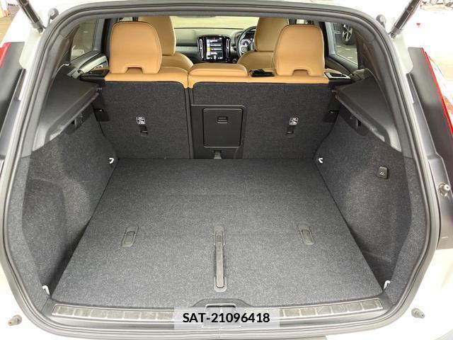 Volvo XC40 2021-07 7794517-16