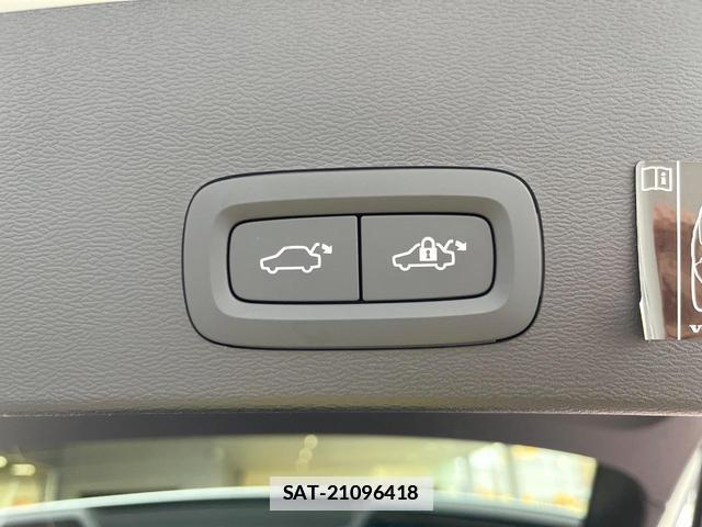 Volvo XC40 2021-07 7794517-17