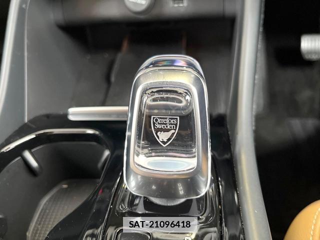Volvo XC40 2021-07 7794517-9