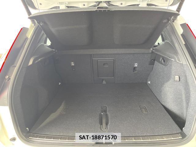 Volvo XC40 2023-05 7794521-13