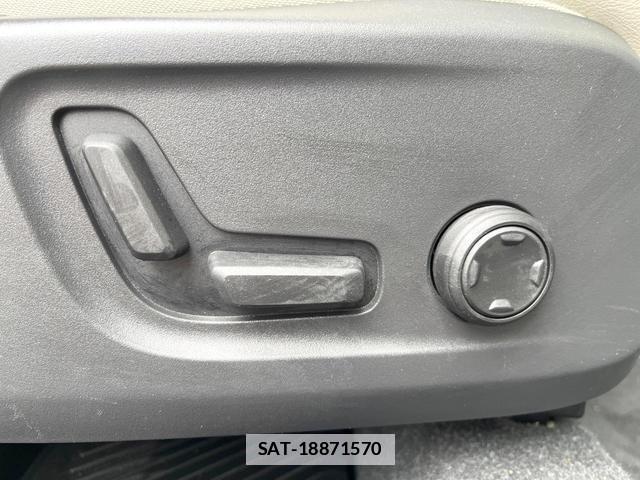Volvo XC40 2023-05 7794521-6