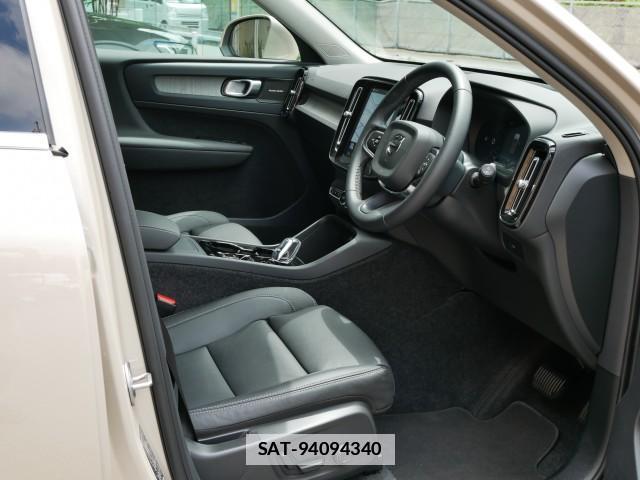 Volvo XC40 2025-11 7794543-4