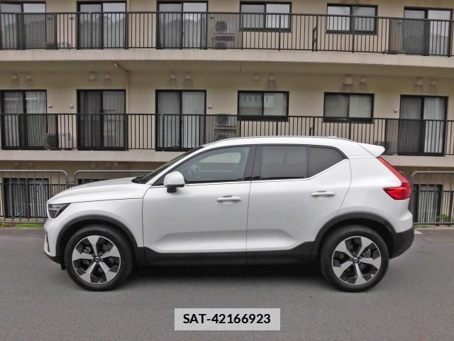 Volvo XC40 2023-05 7797011-3