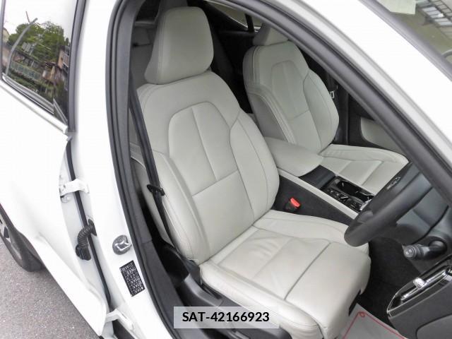 Volvo XC40 2023-05 7797011-5