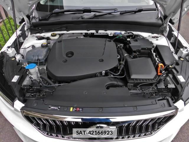 Volvo XC40 2023-05 7797011-7