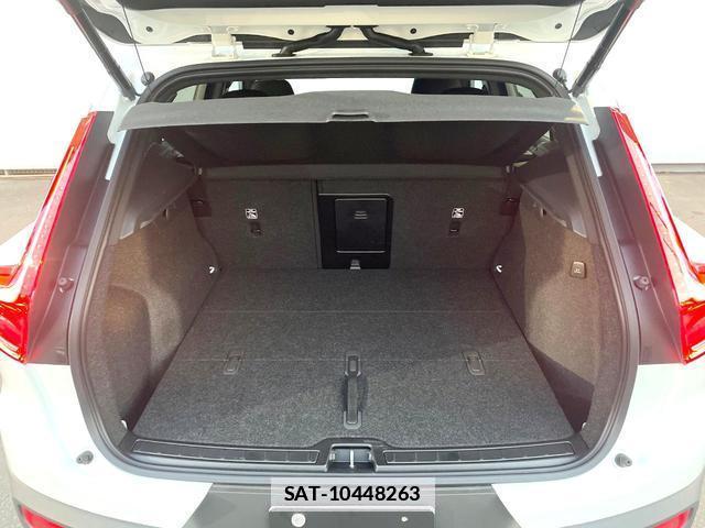 Volvo XC40 2025-09 7798075-16