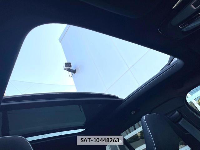Volvo XC40 2025-09 7798075-4
