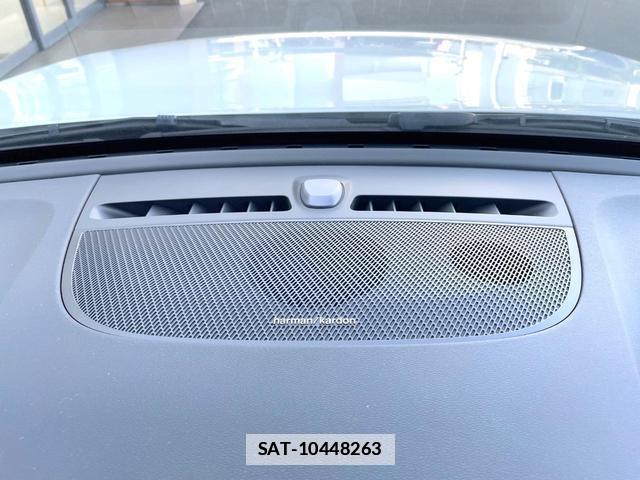 Volvo XC40 2025-09 7798075-5