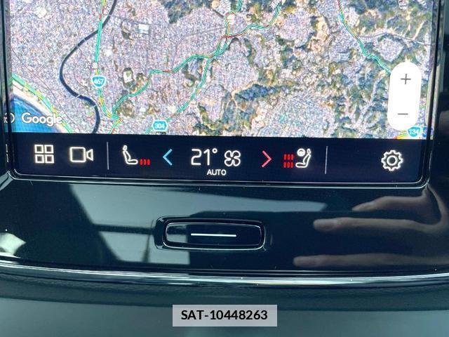 Volvo XC40 2025-09 7798075-8