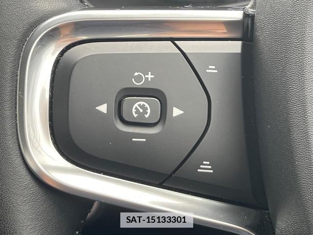 Volvo XC40 2021-12 7798766-10