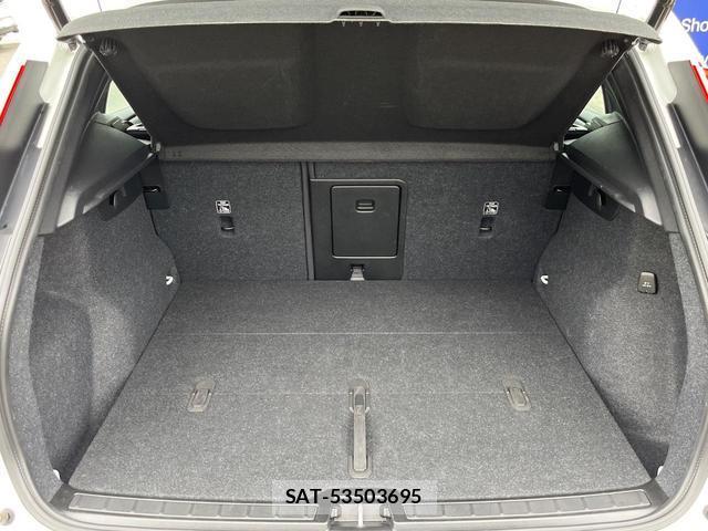 Volvo XC40 2022-10 7798770-13