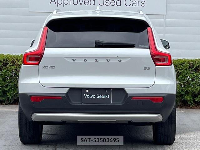Volvo XC40 2022-10 7798770-18