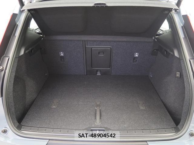 Volvo XC40 2022-09 7799311-12