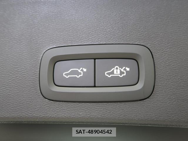 Volvo XC40 2022-09 7799311-13