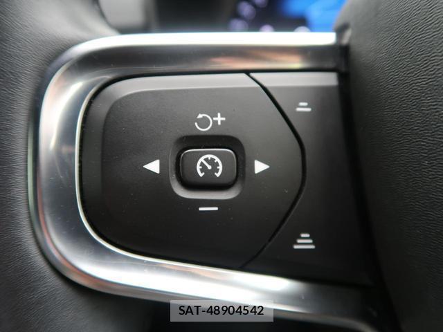 Volvo XC40 2022-09 7799311-6