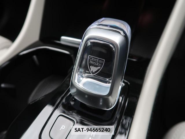 Volvo XC40 2020-12 7799316-7