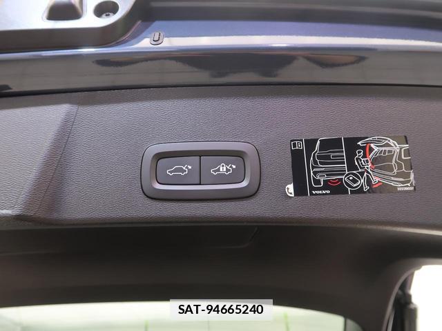 Volvo XC40 2020-12 7799316-9