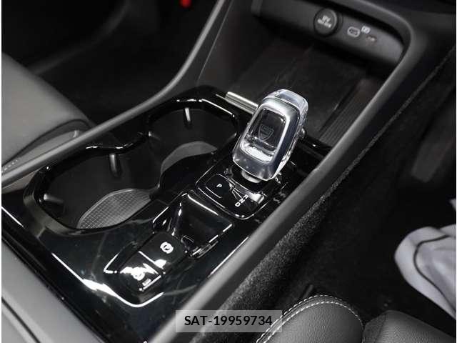 Volvo XC40 2026-01 7800741-4