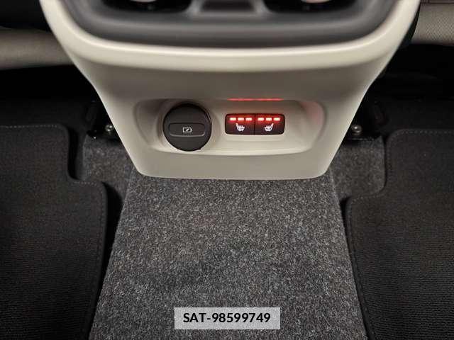 Volvo XC40 2025-12 7800742-15